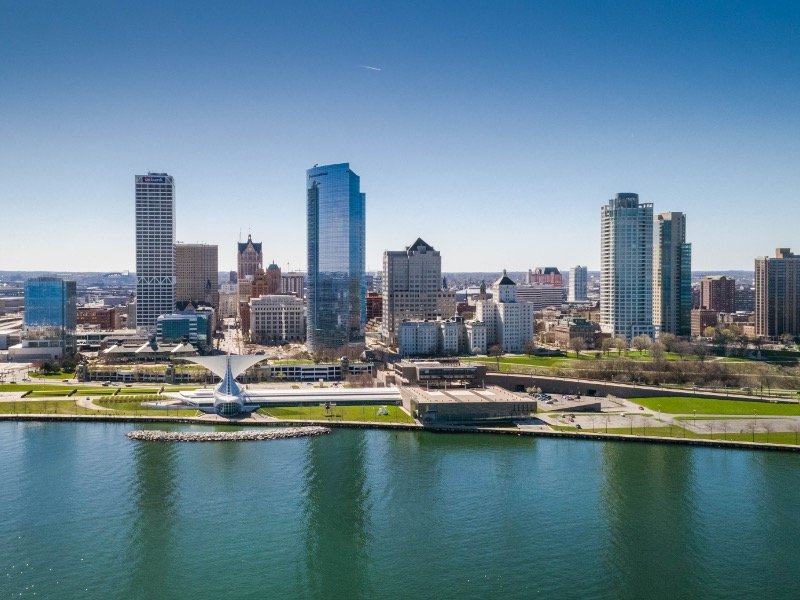Commercial building roof planning in Milwaukee